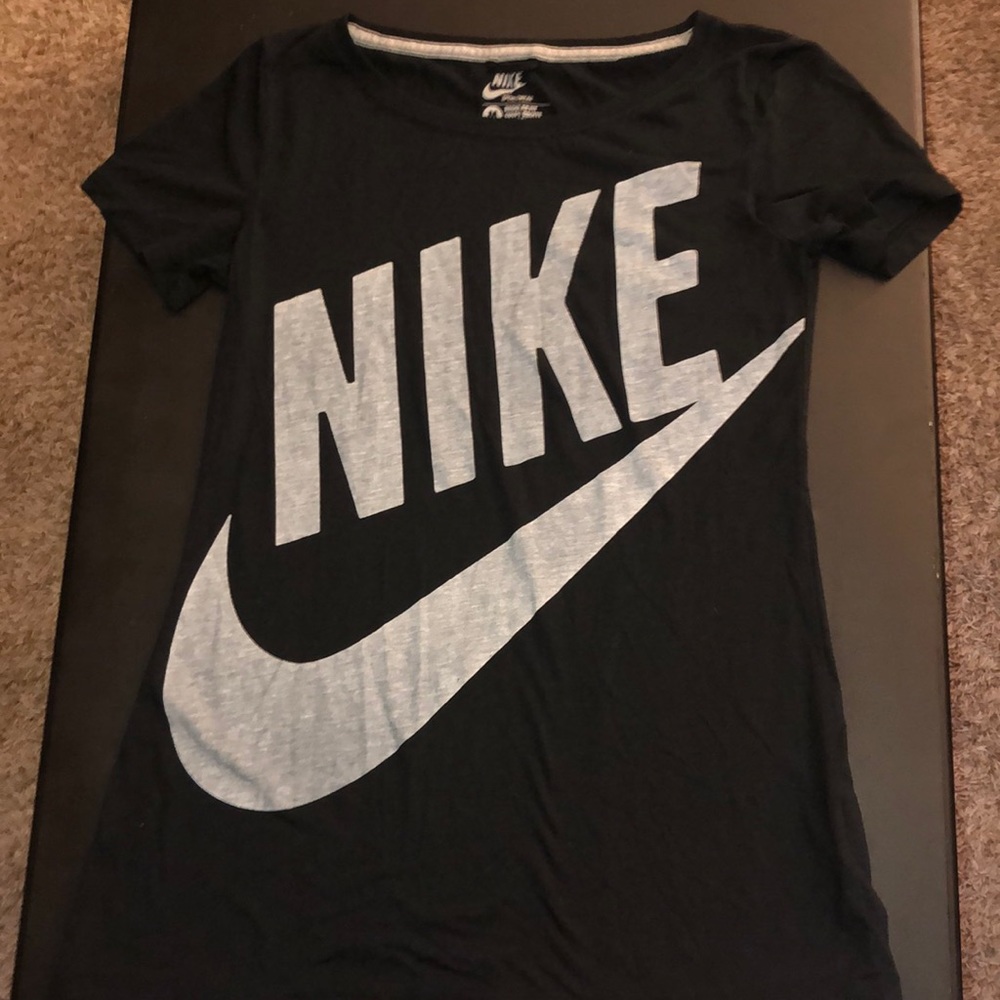Nike T-shirt